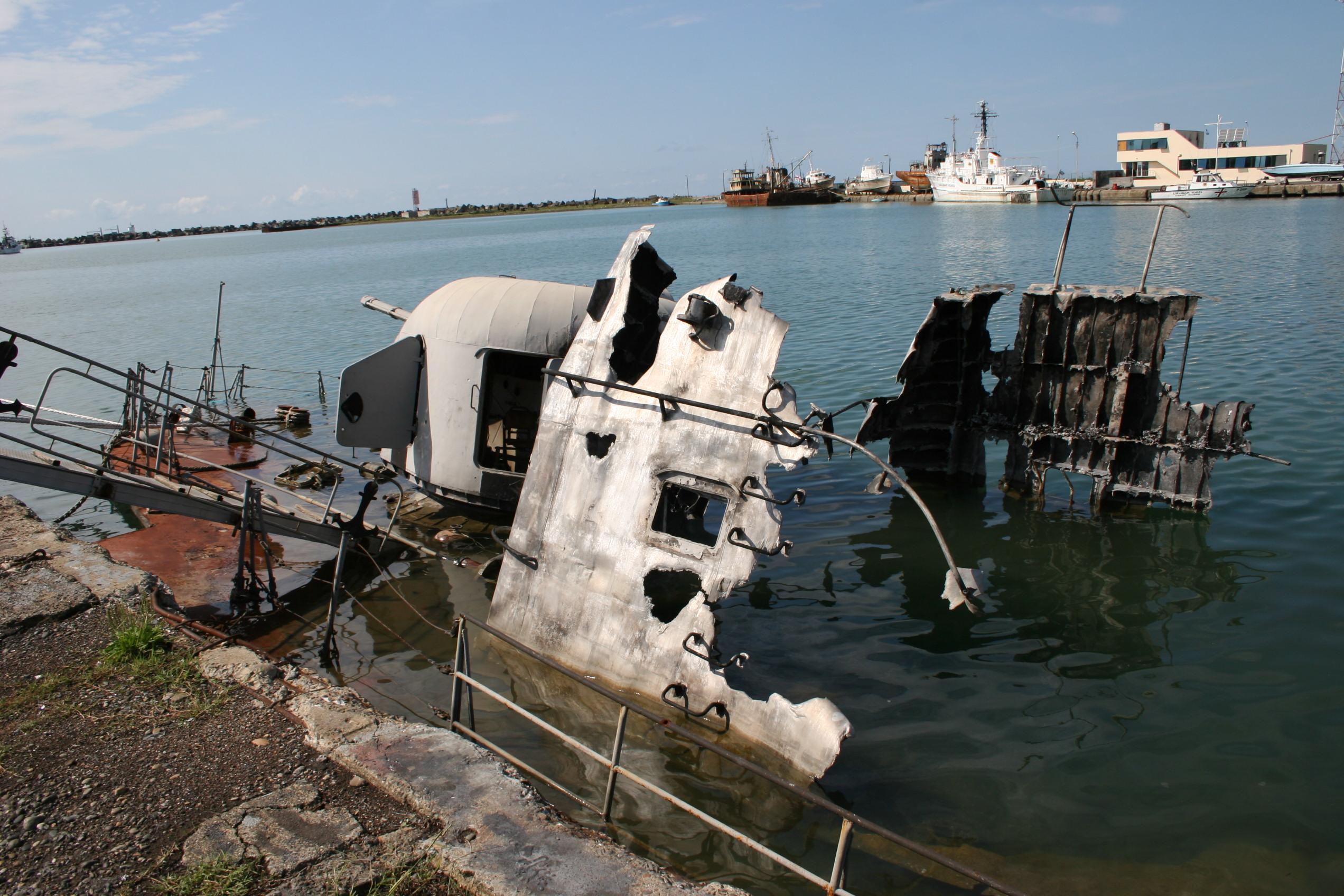 Сколько кораблей потопили украинцы за время. Военно-морская база Поти 2008. Грузинский флот в Поти. Ракетный катер Тбилиси. Ракетный катер Тбилиси 2008.