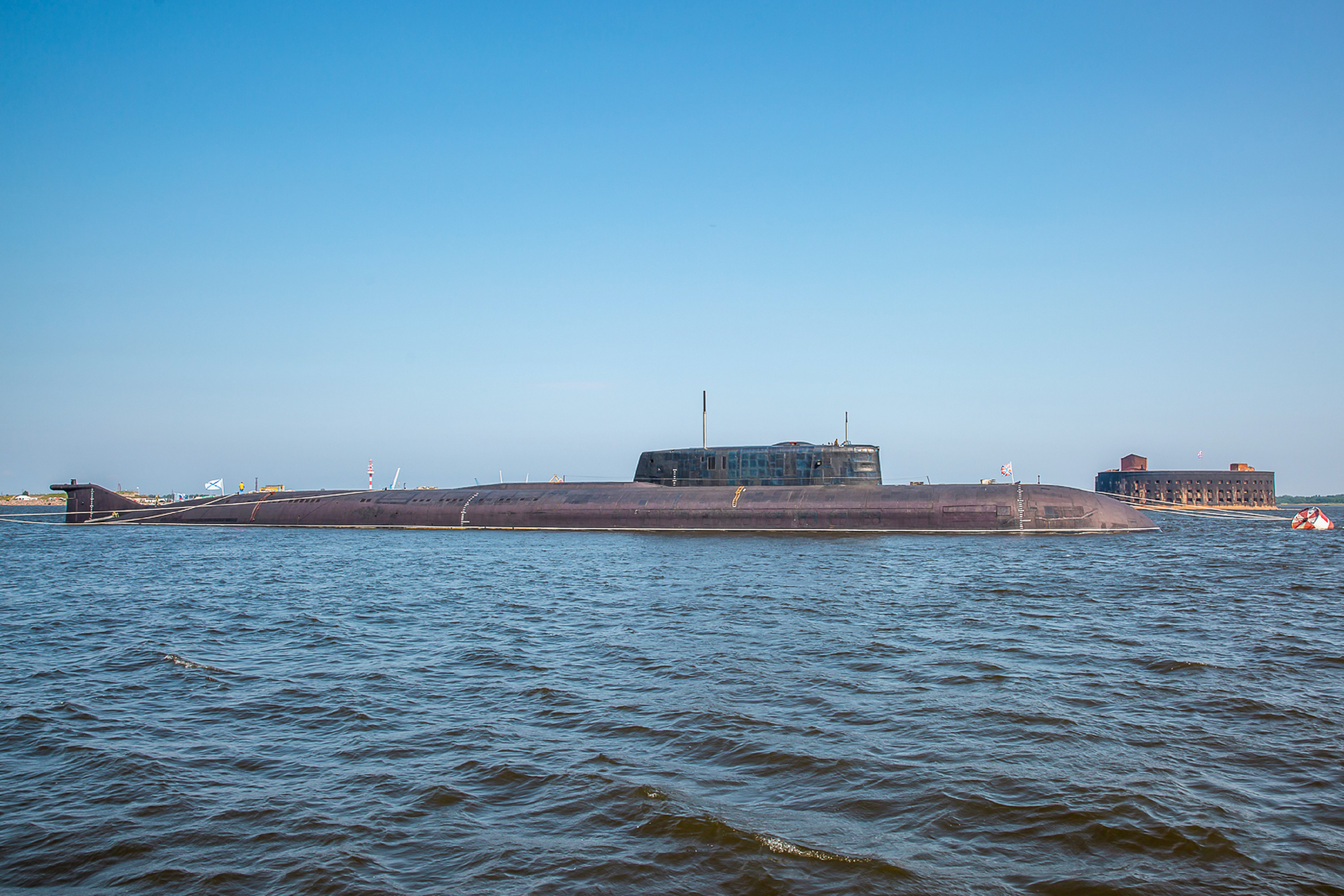 Пл пр т. Атомная подводная лодка к-266 «Орел». Подводная лодка акула в Кронштадте. АПЛ Орел в Кронштадте. Атомная подлодка Кронштадт.